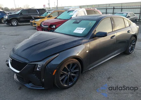 2026 Cadillac Ct5 Sport Rwd z USA, uszkodzony, nr VIN 1G6DP5RKXT0102587